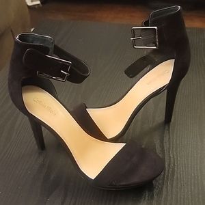 Calvin Klein Heelp